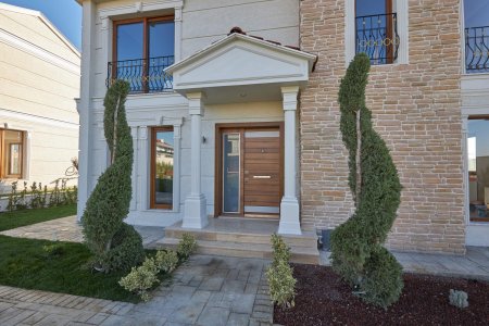 Silivri Doğantepe Mevkii Havuzlu Bahçe İçinde 3 Adet Özel Villa!