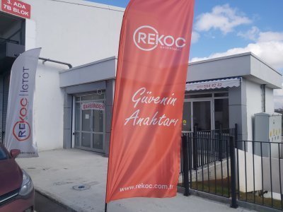 İGTOT KURU GIDA SİTESİNDE KİRALIK BİTİŞİK 3 DÜKKAN 300 M²