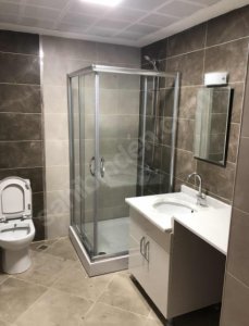 KAYAŞEHİR 3. BÖLGEDE TADİLATLI TAPULU 2+1 ARAKAT DAİRE!