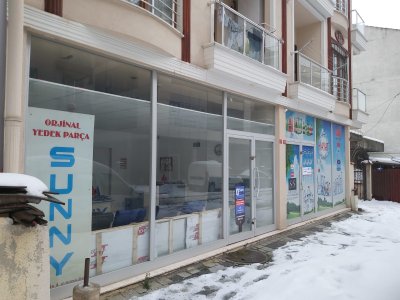SANCAKTEPE SARIGAZİ ATATÜRK CADDESİNE İKİNCİ BİNA SATILIK 140 M2 DÜKKAN